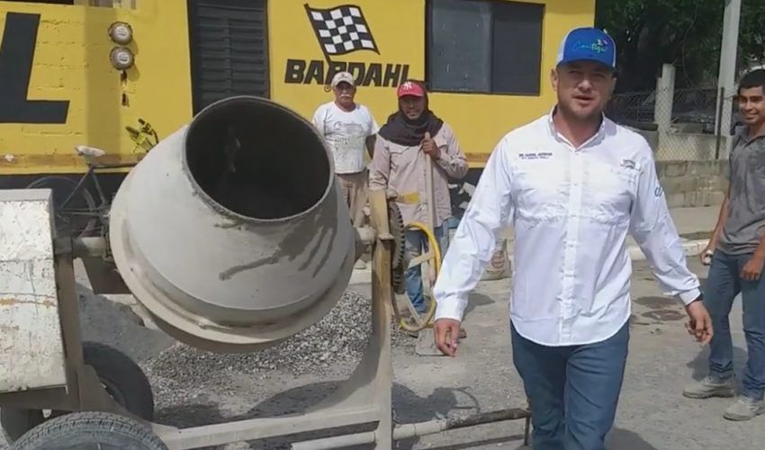 Rellenando baches